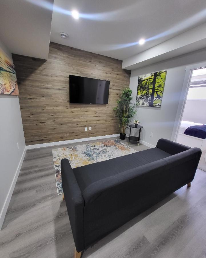 Luxury Suite In Calgary Nw Eksteriør billede