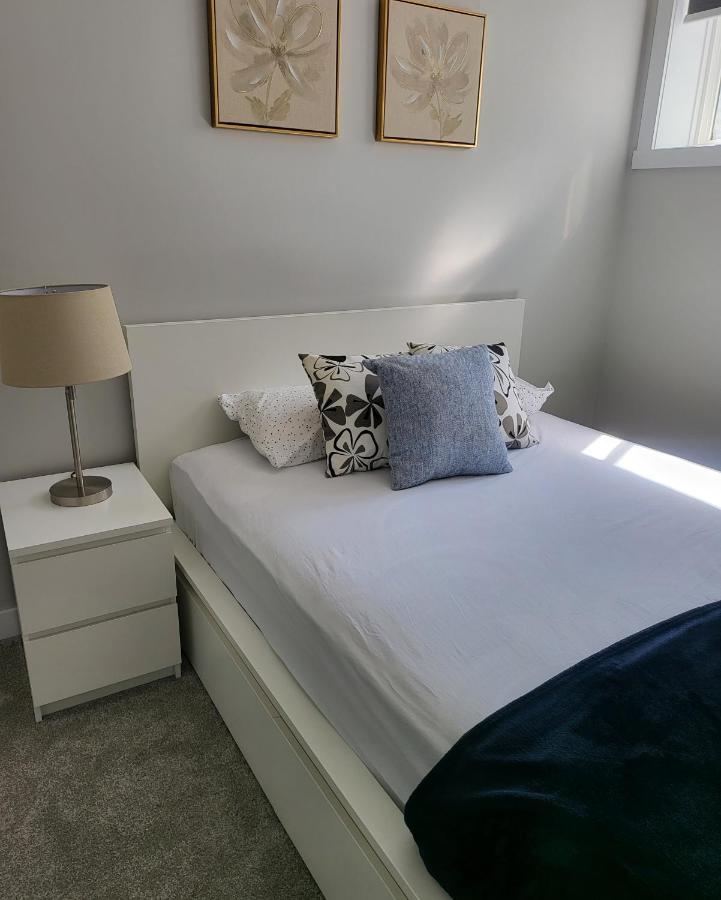 Luxury Suite In Calgary Nw Eksteriør billede